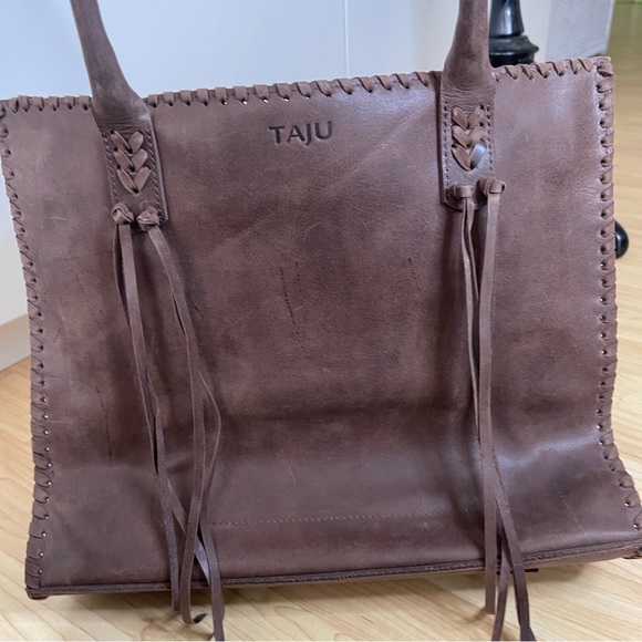 TAJU Large Leather Handmade Tote Vintage Brown with Hair on hide and fringe. - Picture 4 of 14